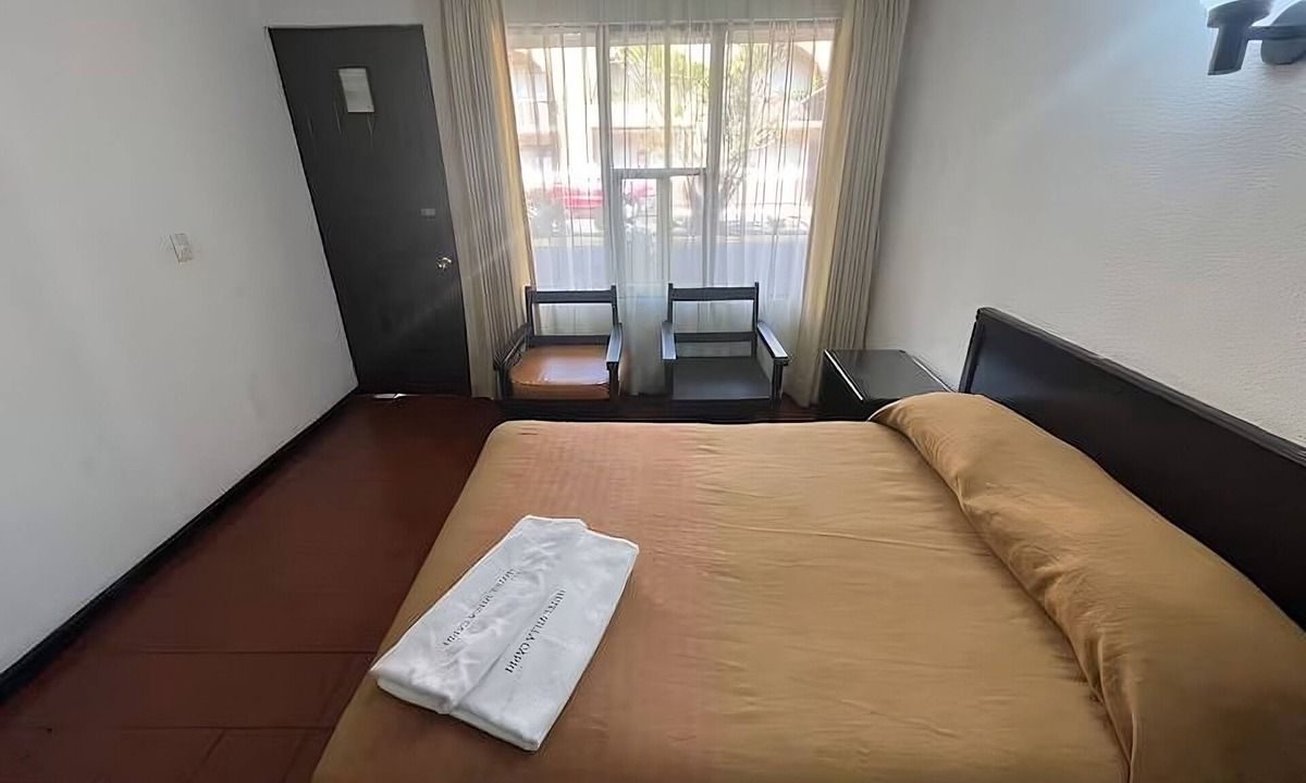 Morelia Hotel | Hotel Villa Capri, 2 double beds 4 Guests