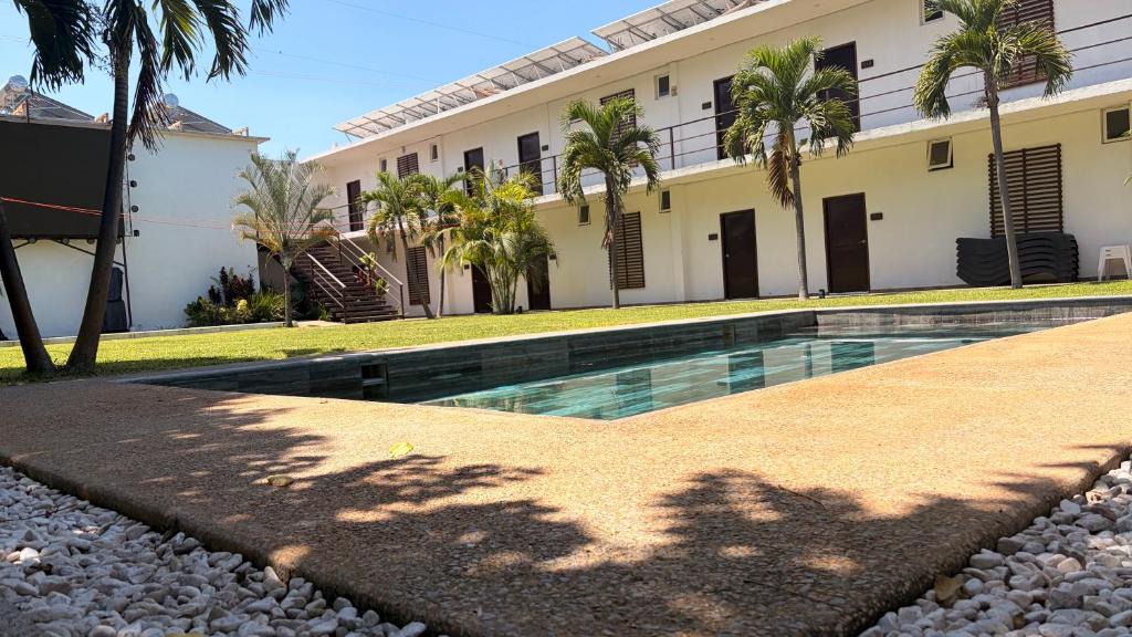 Crucero Tezoyuca Hotel | Hotel y Jardín Las Asadas, Bar y Grill