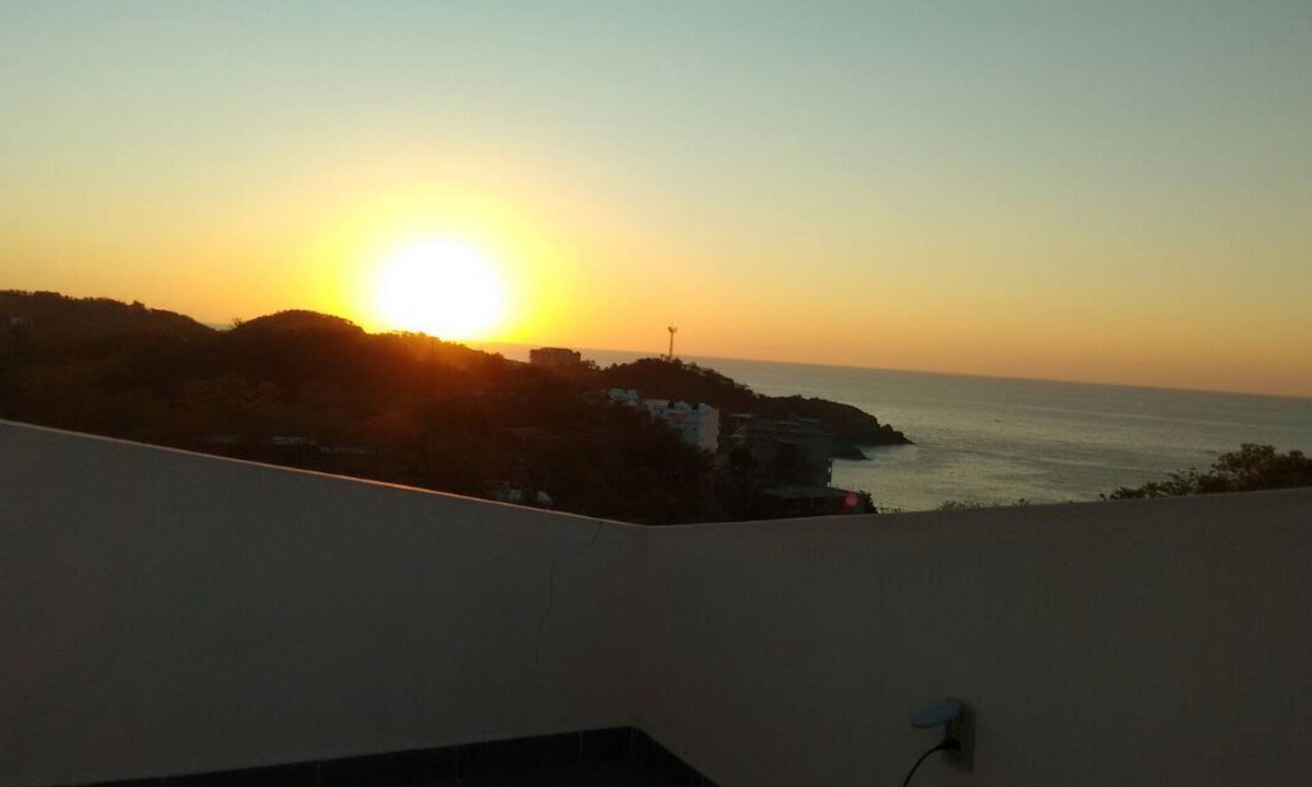 Puerto Angel House | House 100 meters from the Pantheon beach, with private pool and splendid atmosphere.