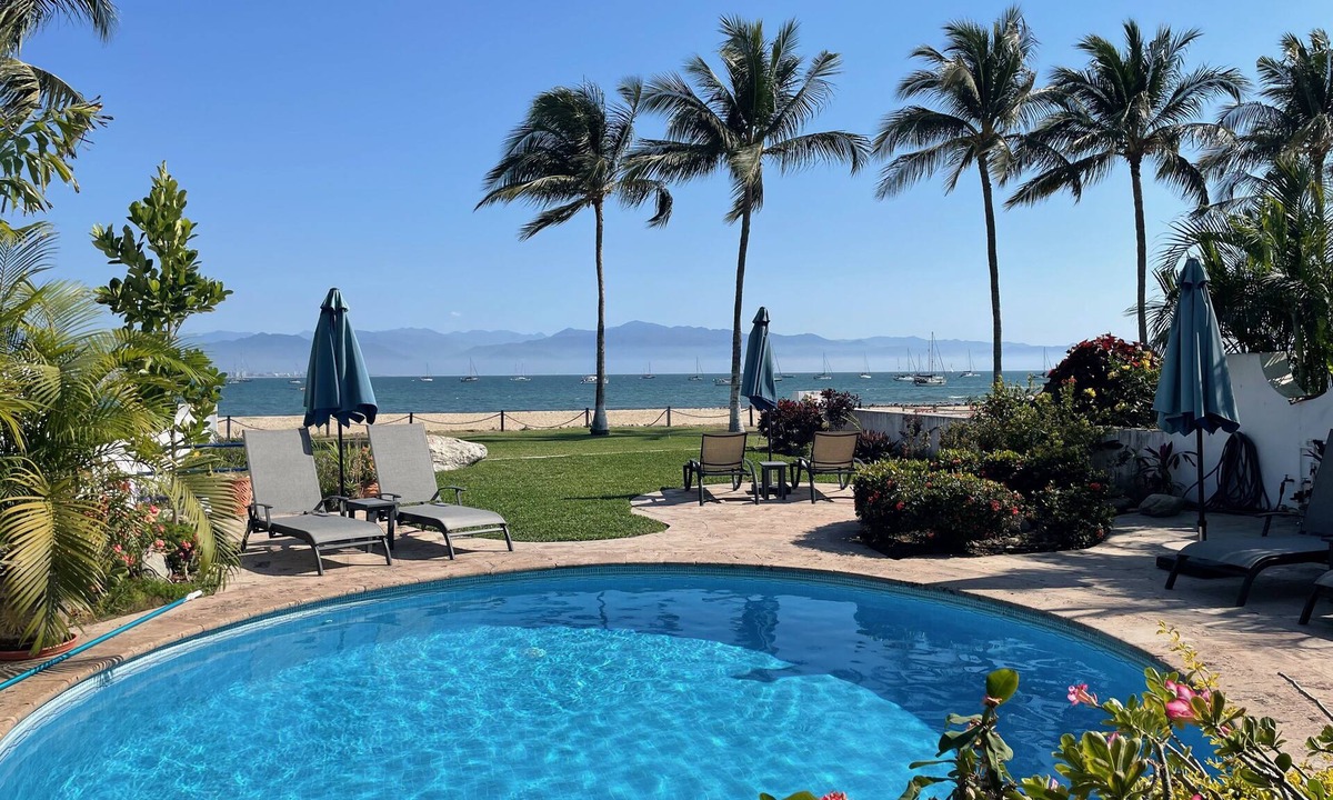 La Cruz de Huanacaxtle House | House on quiet beach in La Cruz, 3 Bedroom 3bath, sleeps 7