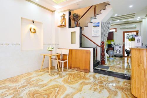 Da Kao Apartment | Huyen House