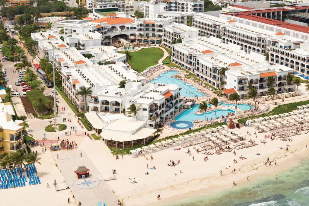 Downtown Resort | Hyatt Vivid Playa Del Carmen All-Inclusive Adult Only Resort