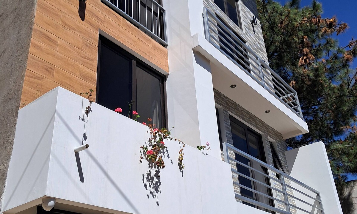 Quetzaltenango Apartment | Ideal for small groups- 2 apartments together! Just 7 min from the central park!