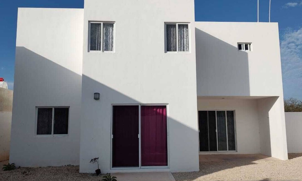 Conkal House | Idyllic, New, Modern, Mexican-style house with pool. Minutes from the beach!