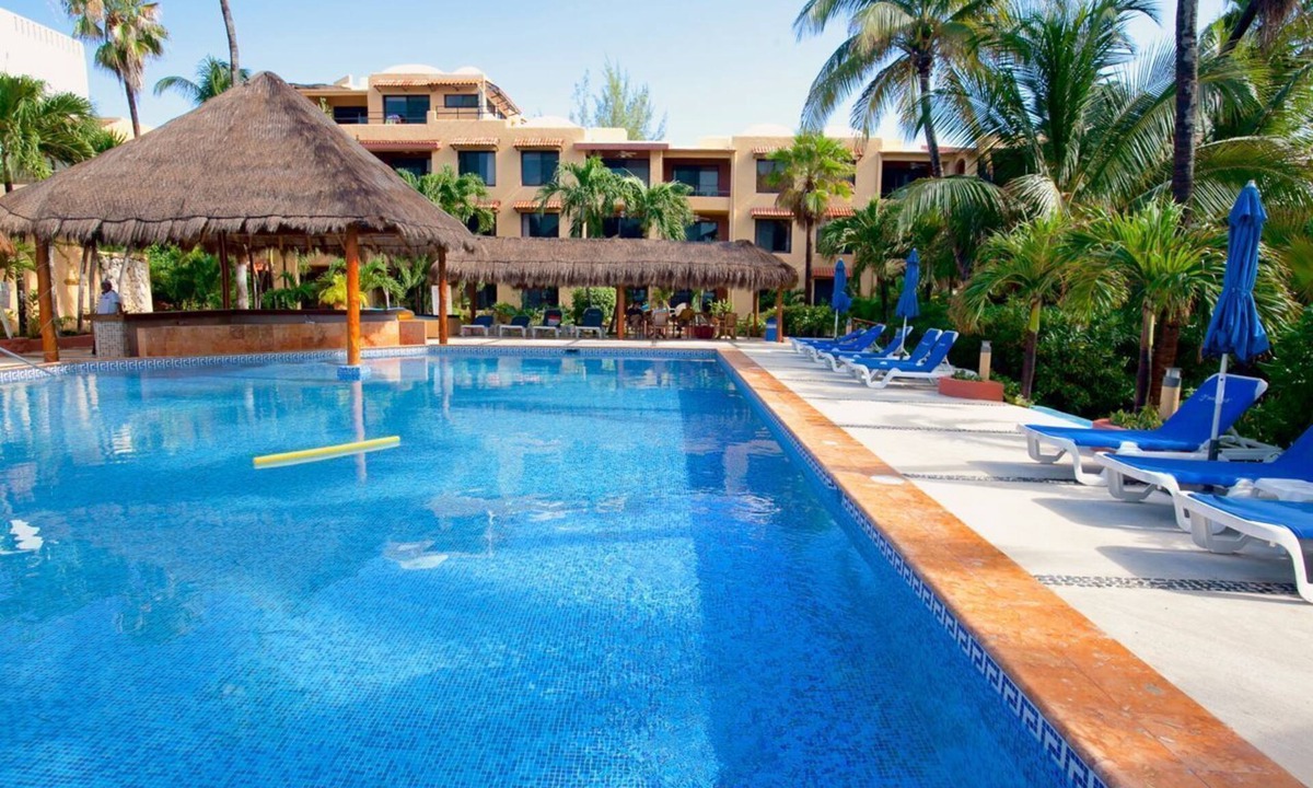 Centro - Supmza 001 Condo | Isla Mujeres Condo #17 at Nautibeach- Playa Norte Beachfront, Pool, Walk to Town