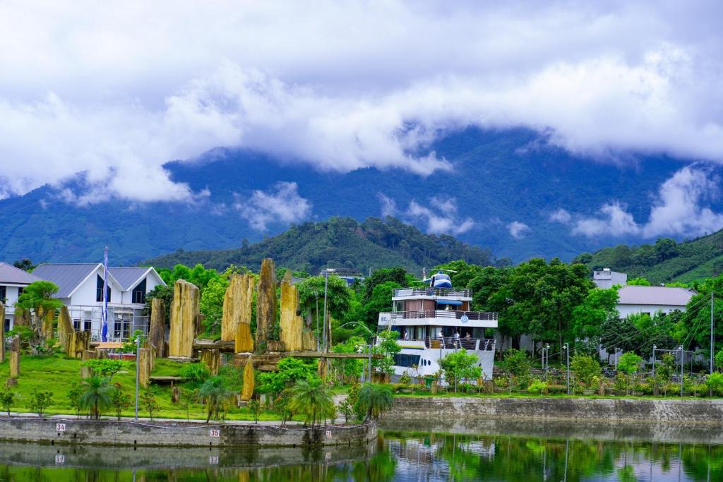 Van Yen Hotel | Khu Nghỉ Dưỡng Sức Khỏe Đại Phú An