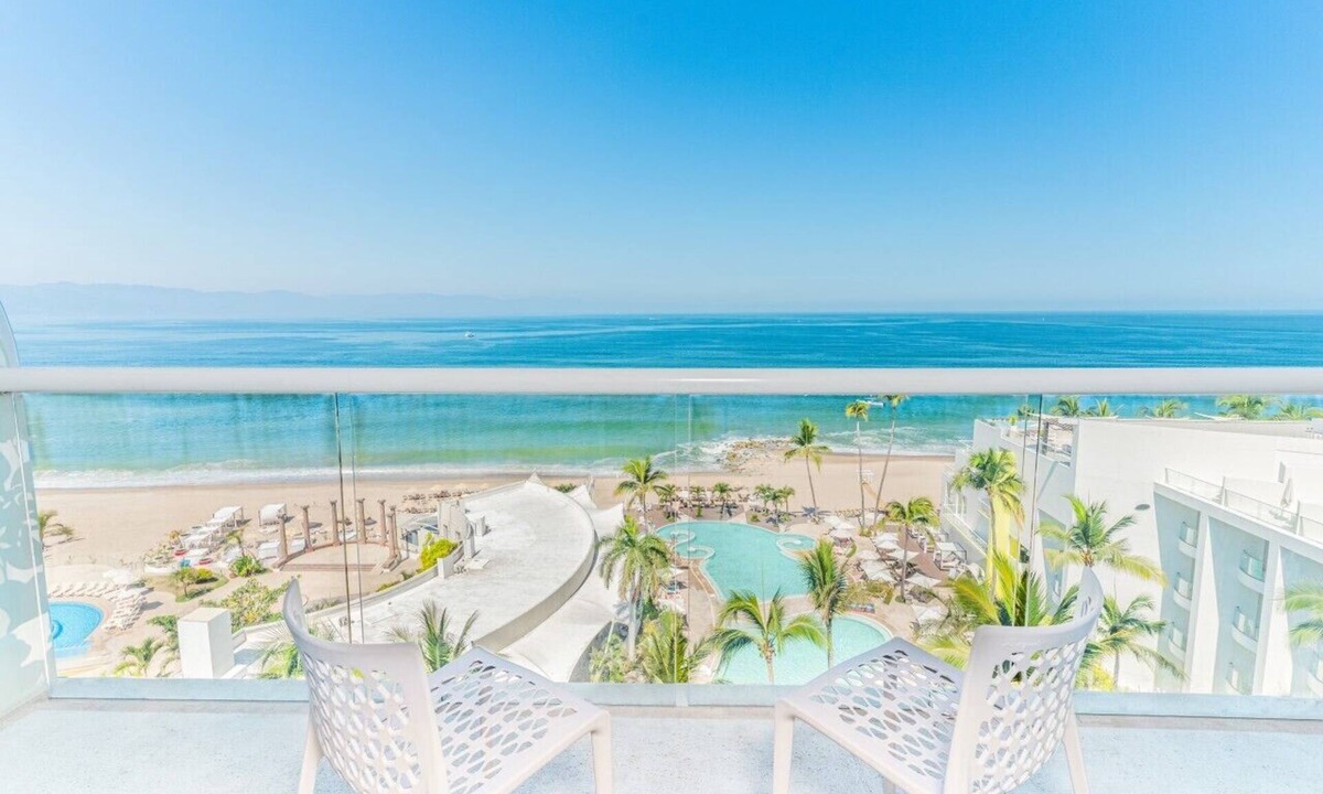 Puerto Vallarta Hotel | Krystal Grand Puerto Vallarta All Inclusive