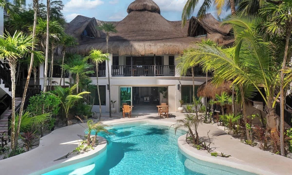 Soliman Bay House | La Casa: 3 Bedroom Suite