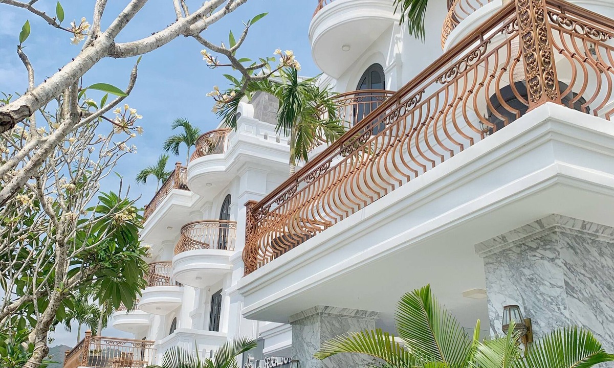 Nha Trang Hotel | La Sera Suites An Vien