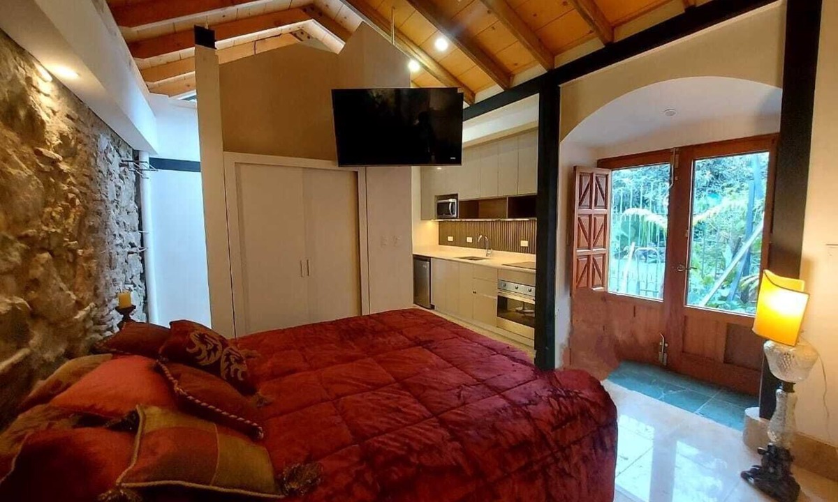 Antigua Guatemala Villa | La Villa de Salvador, Tradition and elegance in colonial monument