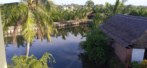 Cam Thanh House | Lakeview Villa Homestay