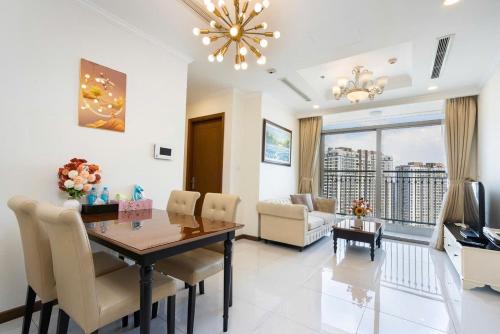 Hang Xanh Apartment | Landmark Plus 2 bedroom