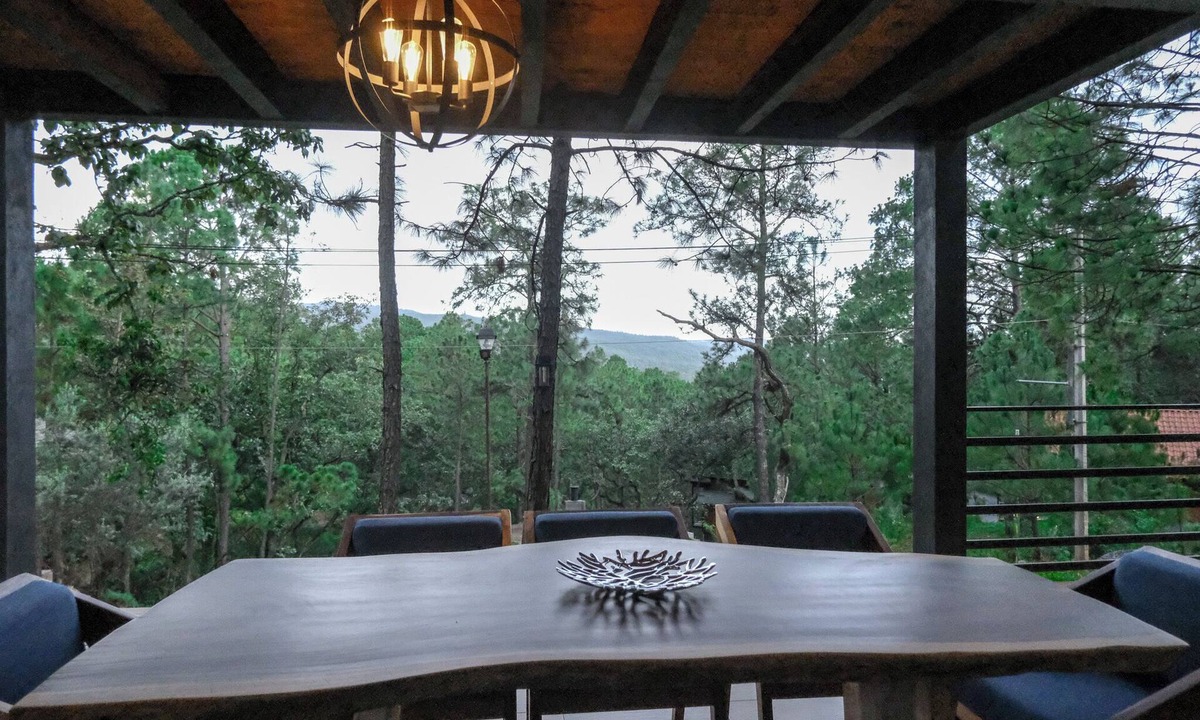 Mazamitla Cabin | Large family cabin "Olivo" surrounded by forest and tranquility.