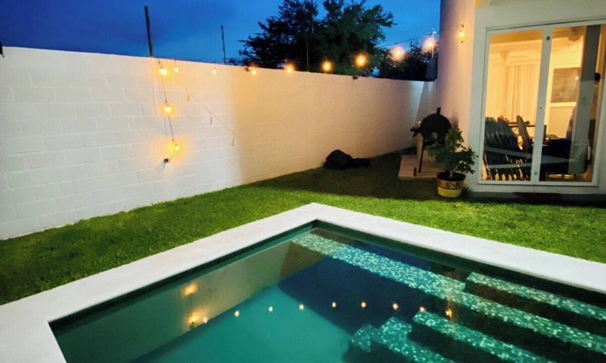 Emiliano Zapata House | LAS GEMELAS