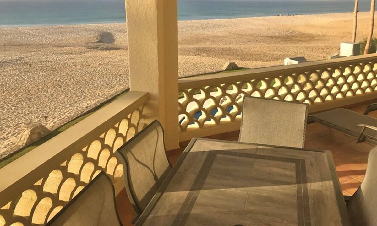San Jose del Cabo Condo | LM BB2-Spectacular, True Beachfront/Oceanfront 2BR and 2BA Condo- Right on the Beach!