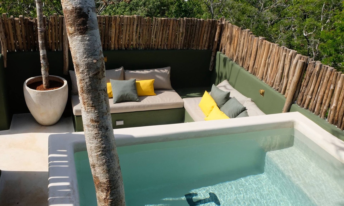 Zama Hotel | Loba Tulum Male Only