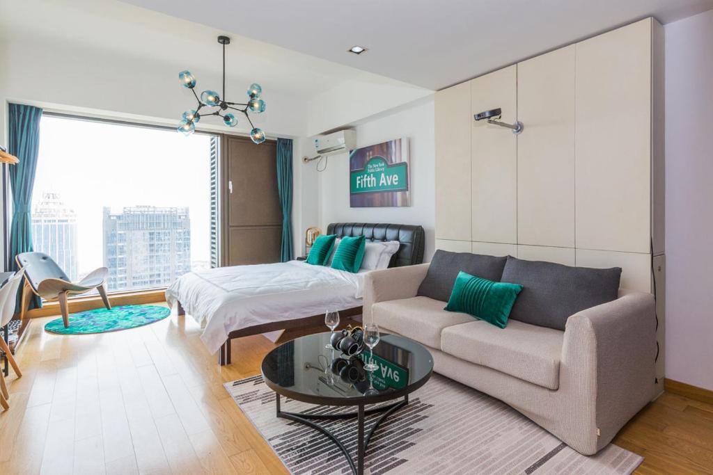 Laoshan Hotel | Locals Hotels Golden Lion Square