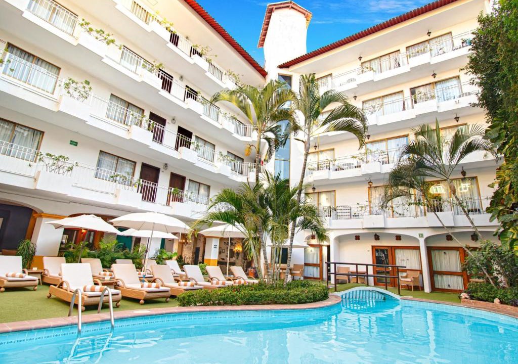Romantic Zone Hotel | Los Arcos Suites