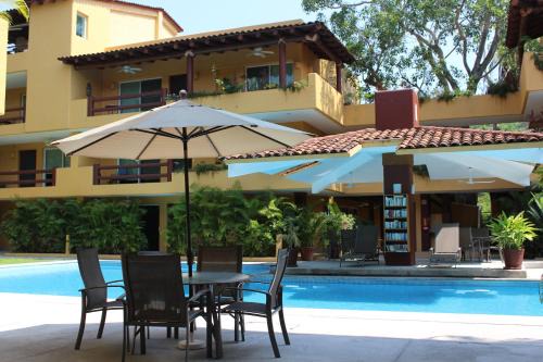 Zihuatanejo Apartment | Los Mangos