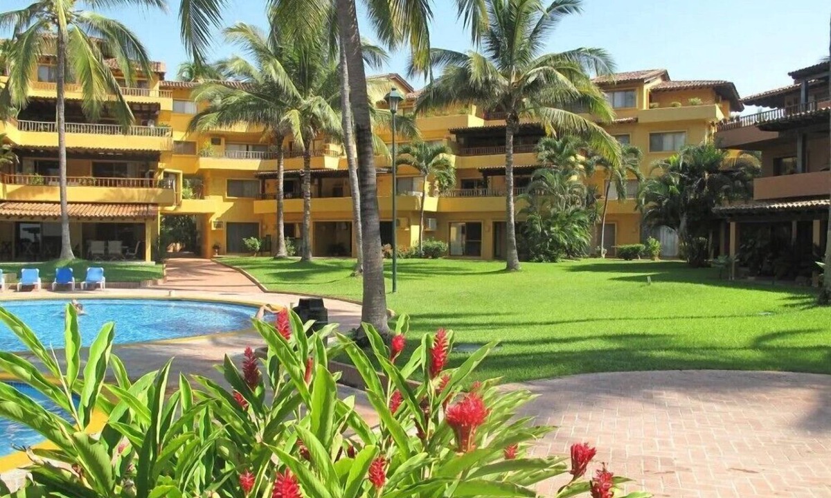 South Hotel Zone Hotel | Los Tules Original 2BR Condo with Pool and Private Beach Area