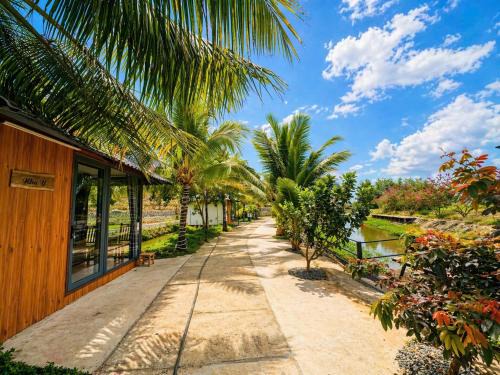 Dat Do Resort | LUA Farmstay