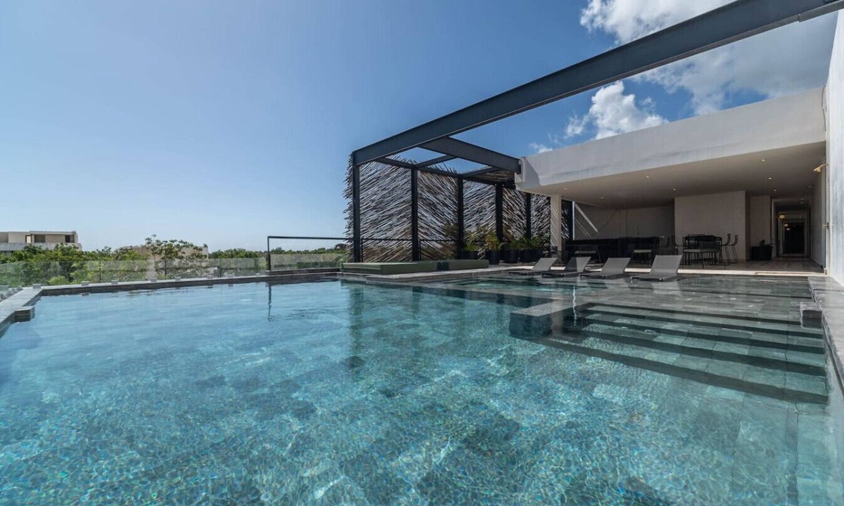 Zama Condo | Lux 2BR w/Rooftop Pool + Close to Beach