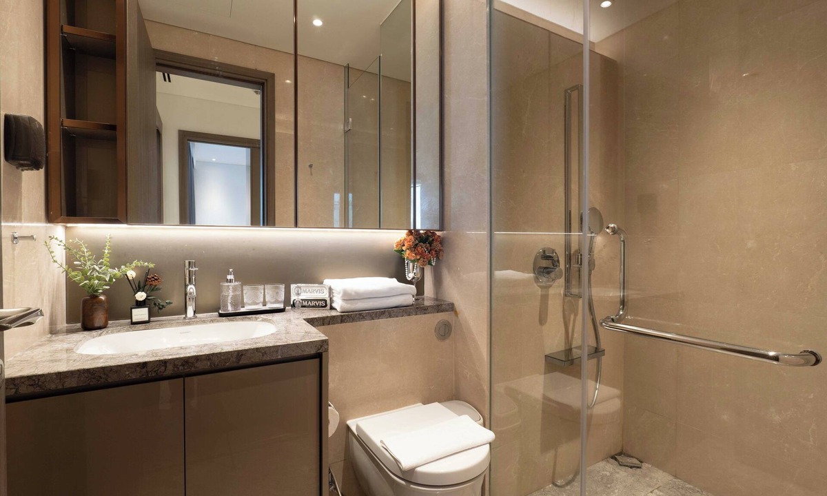 Da Kao Apartment | Luxurious 1+ Bedroom at the MarQ District 1