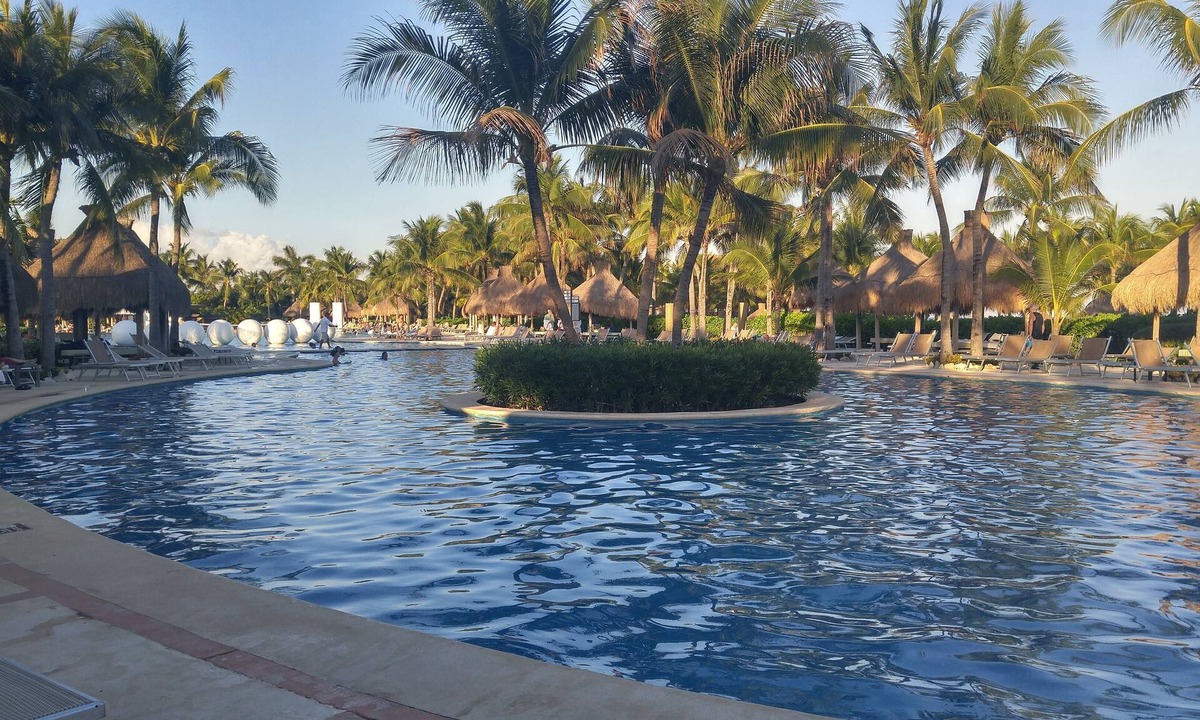 Villa Juarez Resort | Luxurious 1 BR Suite with Kitchen/Living Room, Balcony with Plunge Pool