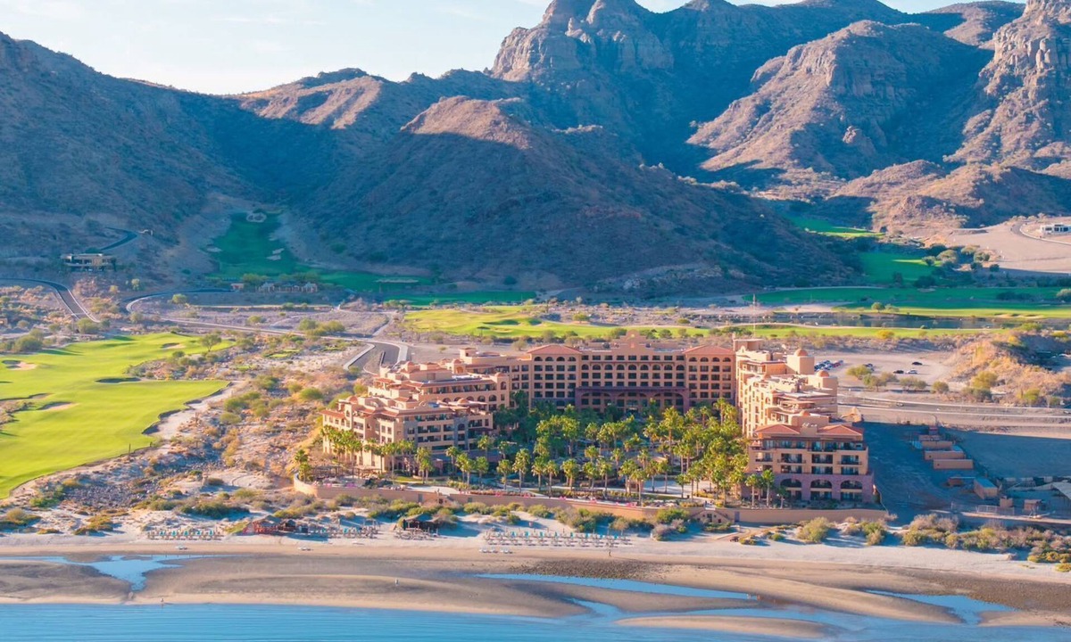 Loreto Apartment | Luxurious Beachfront Retreat with Stunning Sea Views