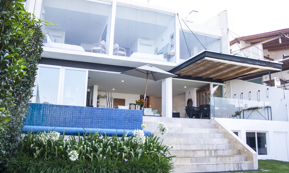 Valle de Bravo House | Luxurious lake/mountain view, 4 bedrooms with full amenities & service included