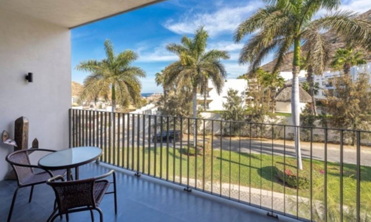 Paraiso Escondido Condo | Luxurious, spacious, condo at Miro Los Cabos. Near downtown and the marina!
