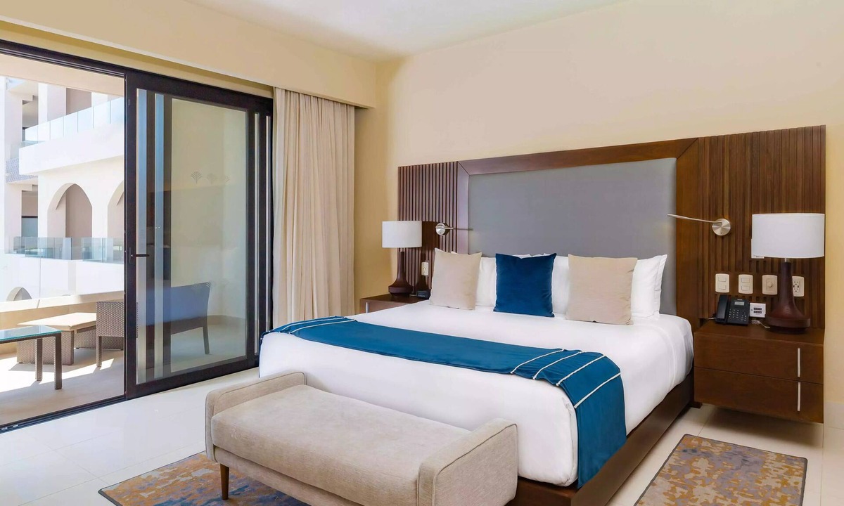 Santa Rosa Villa | Luxury 1BR Villa at Villa La Valencia - Pool View + Resort Amenities