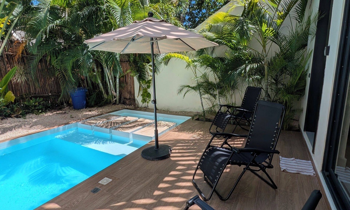 La Veleta Villa | Luxury 4 Bedroom Villa, Private Pool Near to restaurants, cafes, bars & beach!