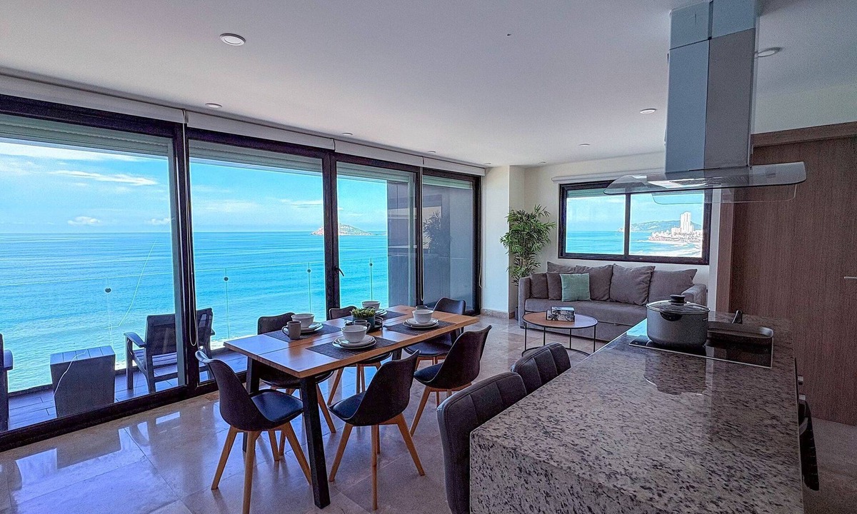 Mazatlan House | Luxury and Sea: Exclusivity on the Malecón de Mazatlán