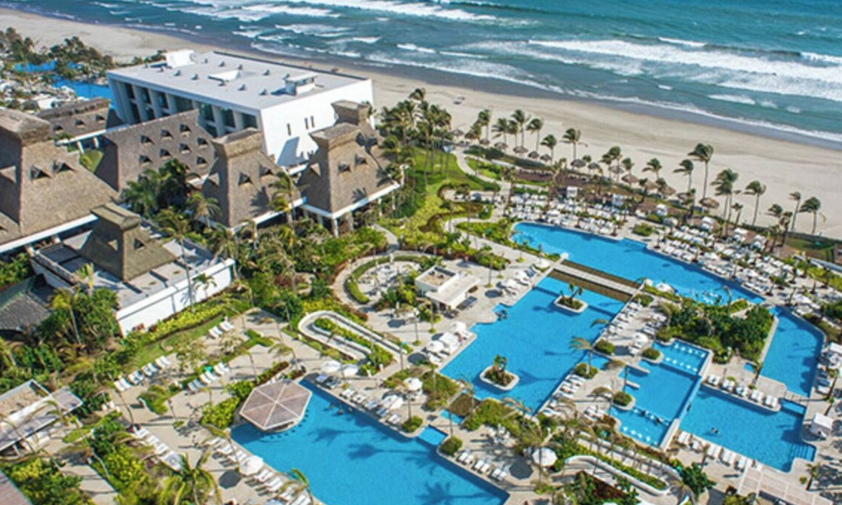 Playa Diamante Resort | Luxury Beach Resort Master Room/Studio Mayan Palace at Vidanta, 2 Adults +2Kids