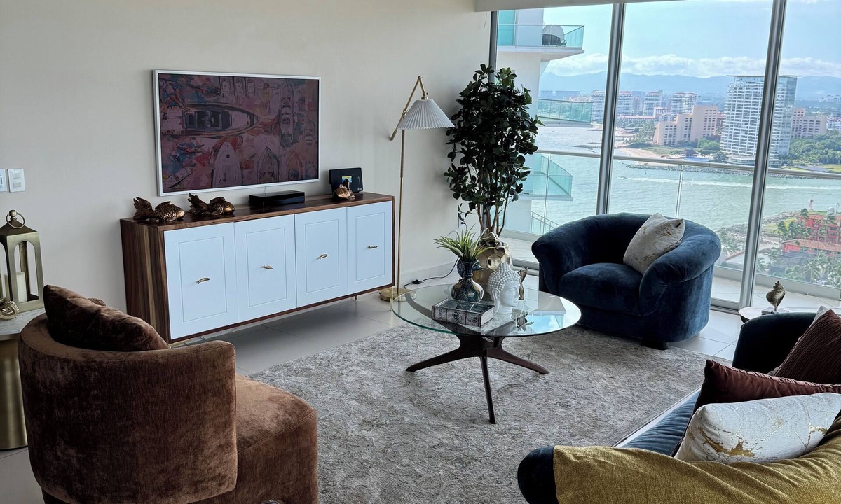 North Hotel Zone Condo | Luxury Beachfront Condo at Icon Vallarta Charming one bedroom on the 24th floor!