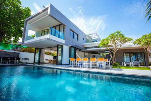 Phuoc Thuan Villa | Luxury Beachfront Private Pool Villa 5BR Sanctuary Ho Tram 1000m2