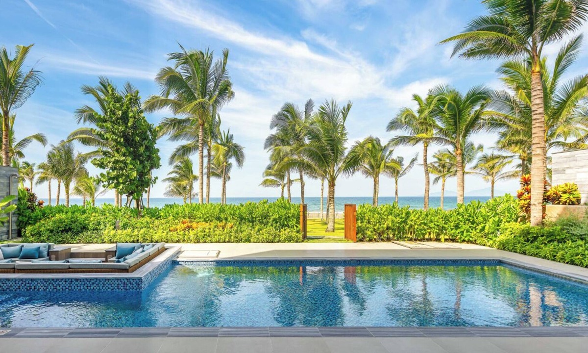 Dien Ban Villa | Luxury Beachfront Villa nearby Golf Courses