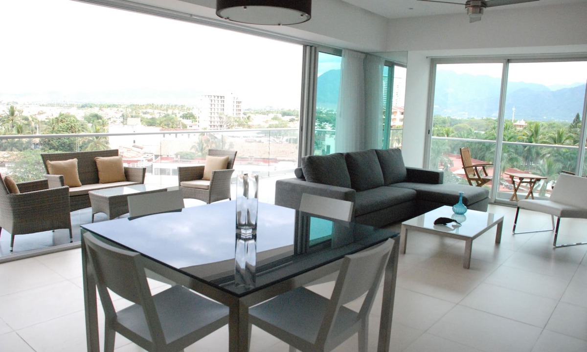 North Hotel Zone Condo | Luxury Icon Vallarta One Bedroom