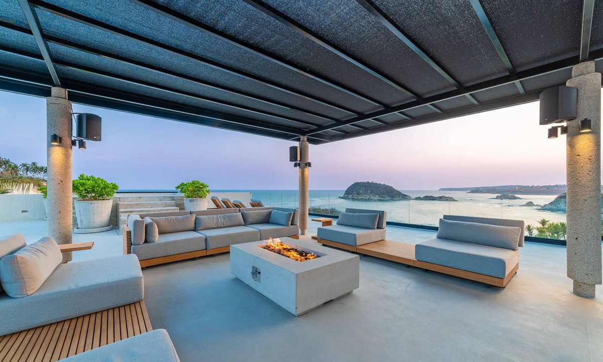 Santa Maria Huatulco Villa | Luxury Oceanfront Villa w/Pools & Elevator