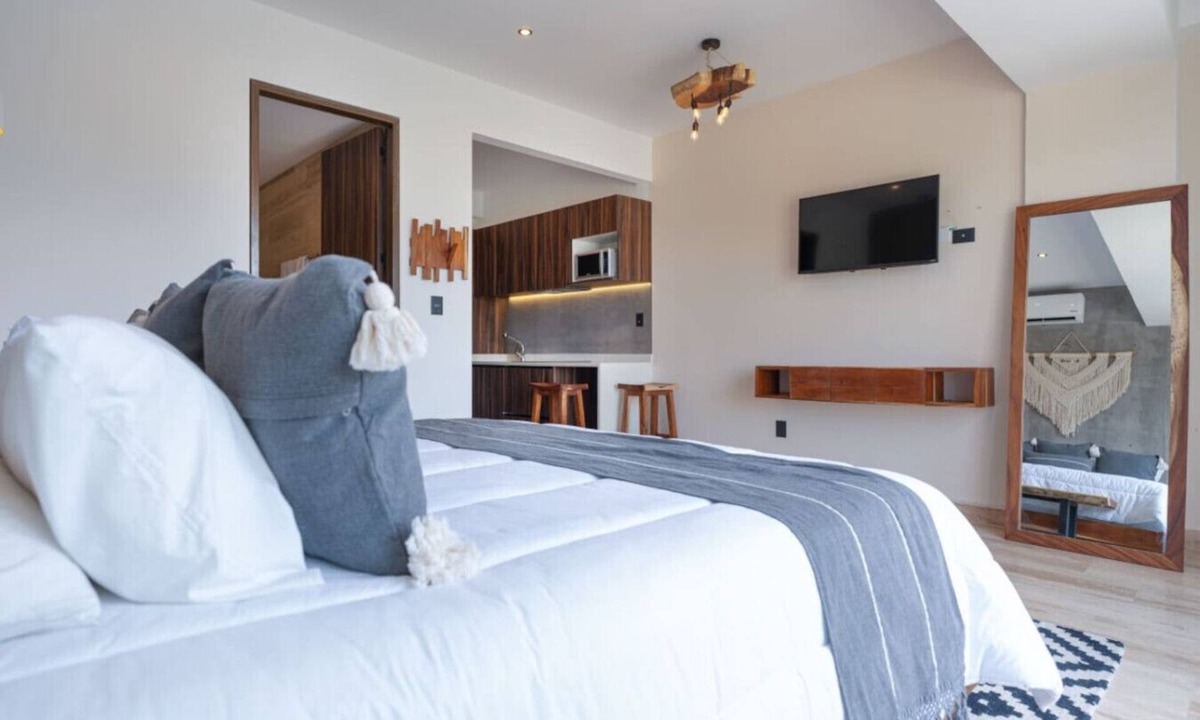 Zama Apartment | Luxury Studio with VIP amenities, with Rooftop Pool & Fitness Center