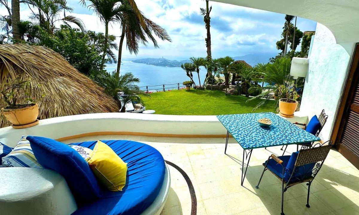 La Cima Villa | Luxury vacation villa Las Brisas, 8 Bedrooms, 18+persons, butlers, gourmet chef