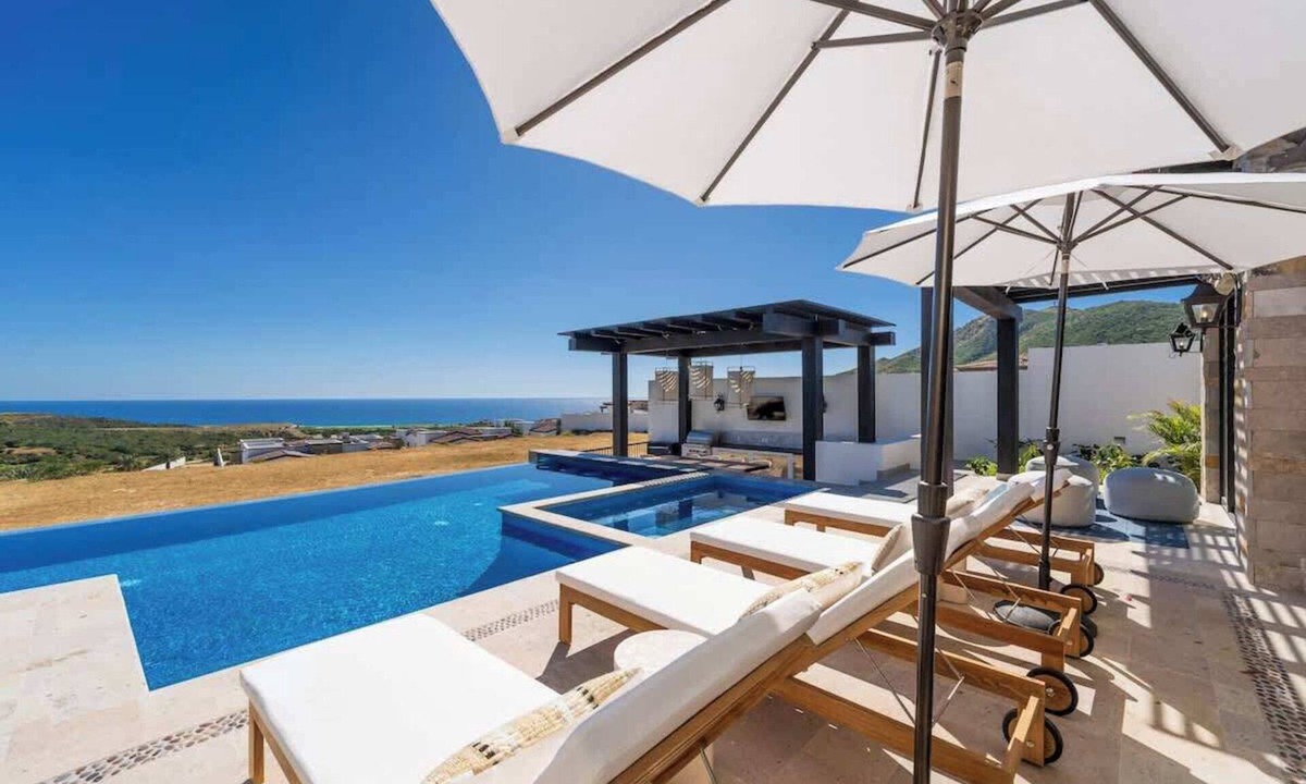 Sunset Beach House | Luxury Villa, Infinity Pool & Ocean Horizon