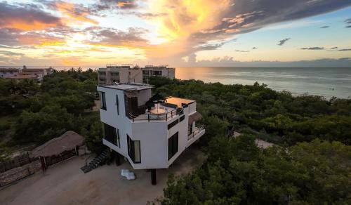 Isla Holbox Apartment | Luxury Villa Ocean View "Casa Mar"