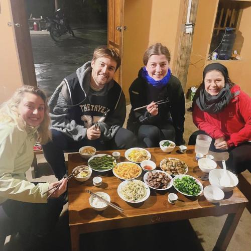Quan Ba Apartment | Ly Quoc Tuan Homestay