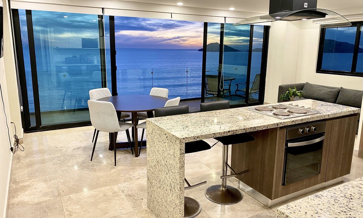 Mazatlan Apartment | Malecon de Mazatlán Vista al mar y Alberca Infiniti en Terraza Central Tower 801