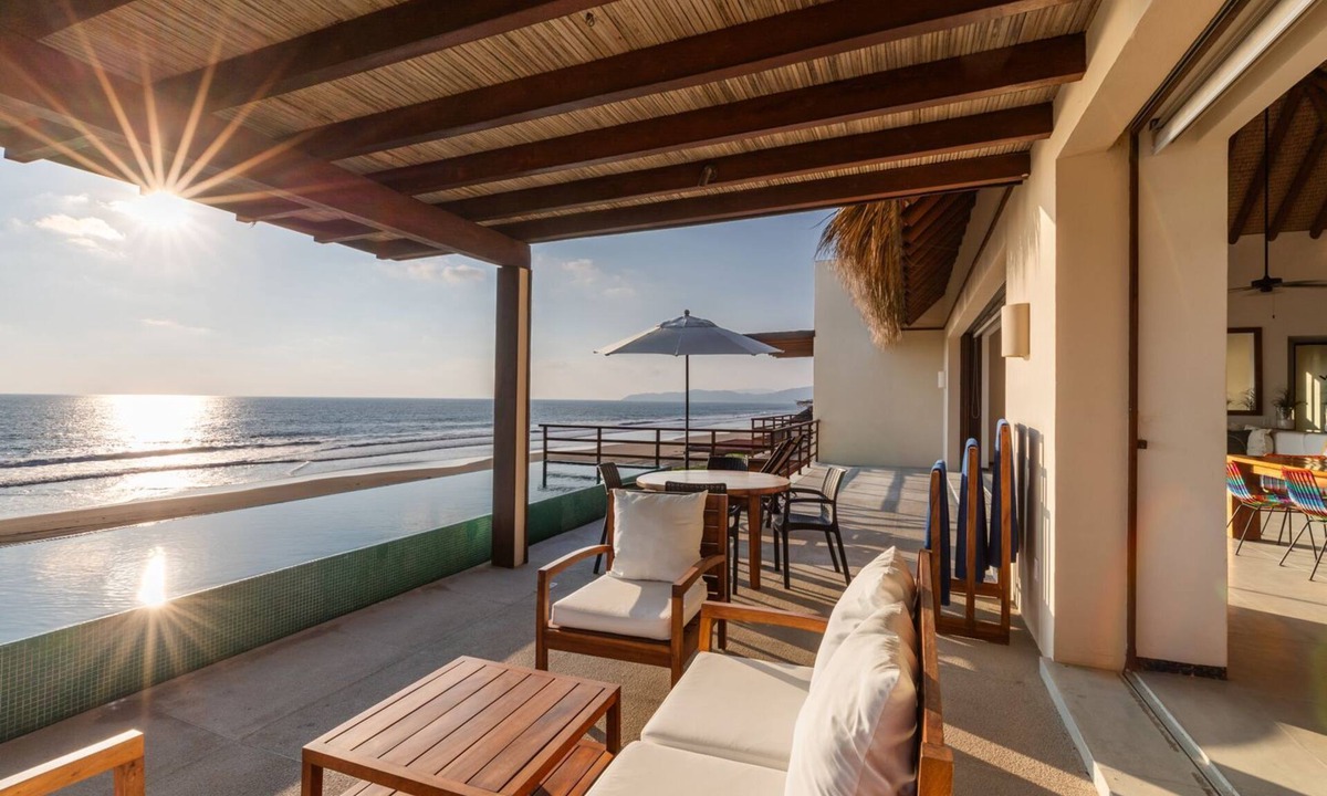 Zihuatanejo Apartment | Marea Beachfront Villas