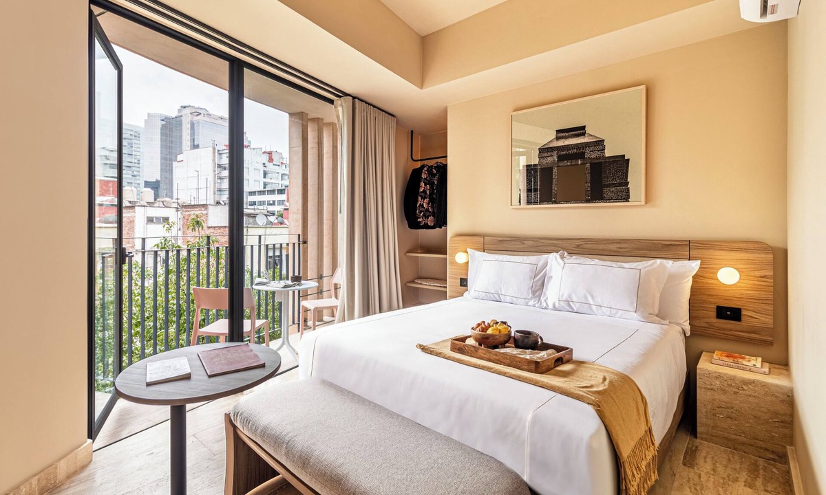 Zona Rosa Apartment | Marsella, A Kukun Edition