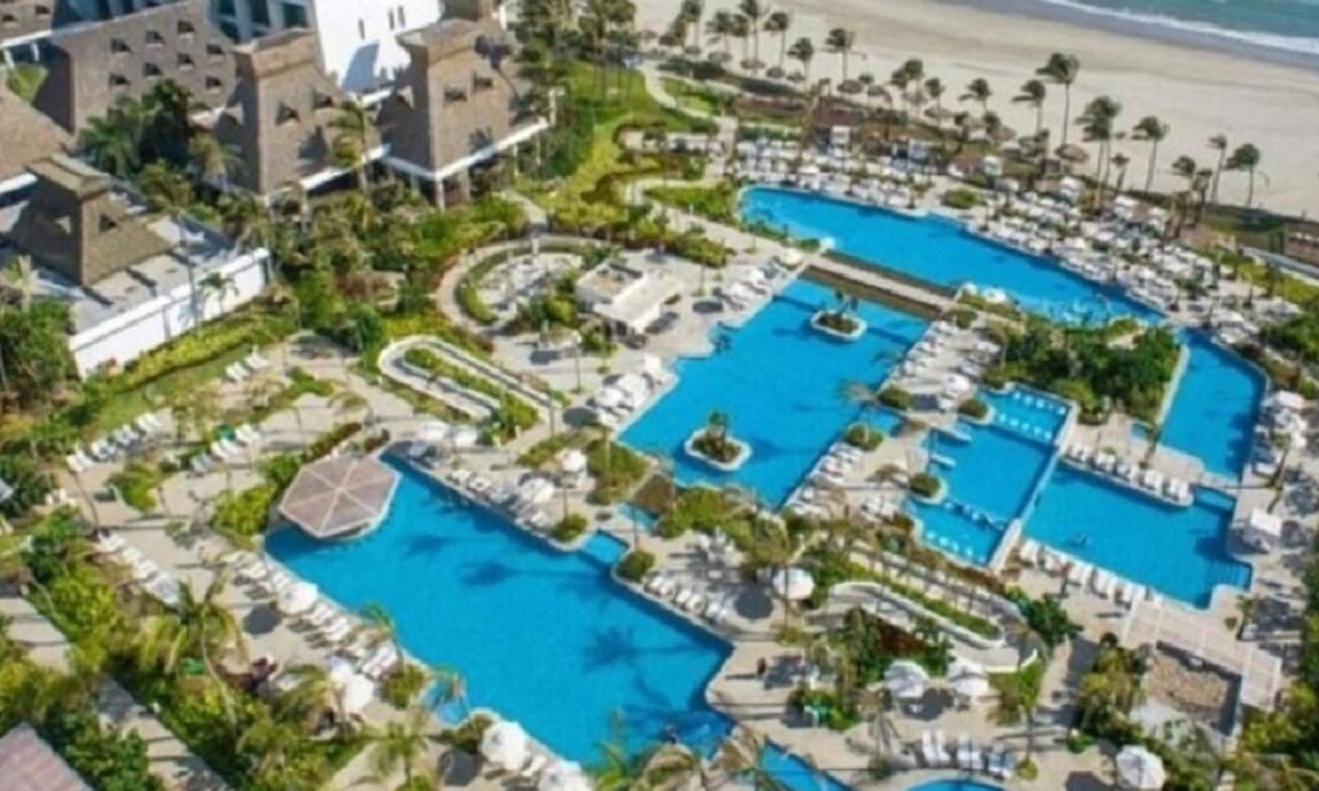 Playa Diamante Resort | Mayan Palace Acapulco - 2 Bedrooms, Sleeps 6 Adults and 2 Kids