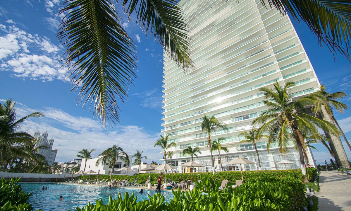 Quintas del Mar Condo | Mazatlan Ultimate Beachfront Luxury: Peninsula Tower Retreat - Perfect Getaway